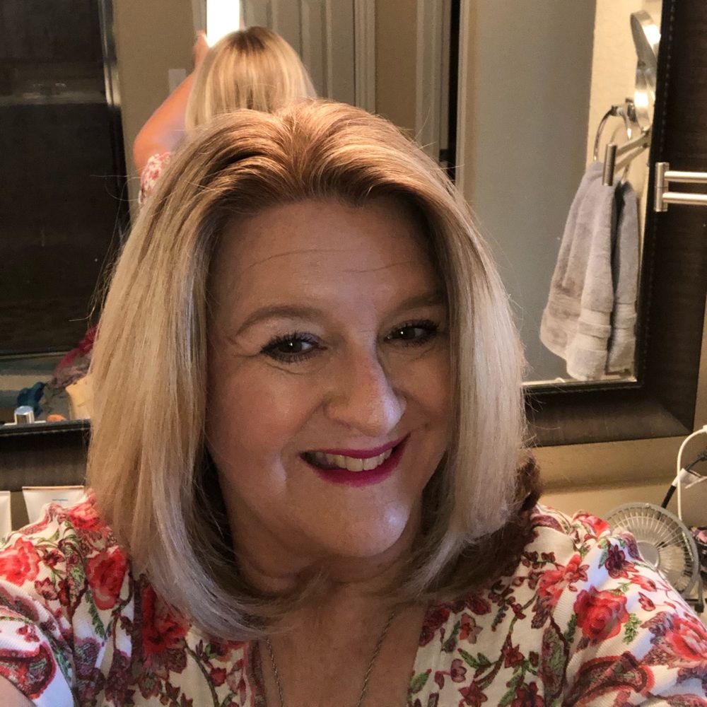 Meet your Posher, Victoria